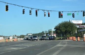 Looking east on SR 52 at the US 41 intersection (11/29/2022 photo)