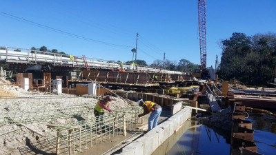 Halls River Bridge Securing Form for Top of Sheet Pile Wall Dec 2018