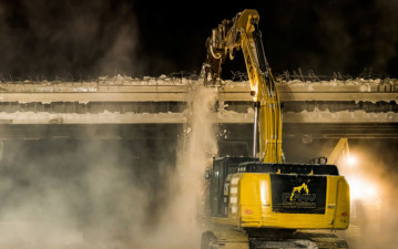 Demolishing the Overpass Road bridge over southbound I-75 (2/13/2021 photo)