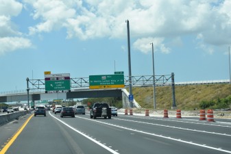 Enter the southbound I-275 Express Lane from the left lane near Exit 31 (5-1-2024 photo)