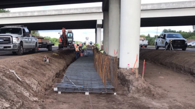 Installation of pier protection wall under I-75 at SR 674 --- April 2020