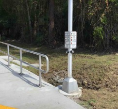 Completed pedestrian signal activation buttons on the southeast corner of Citrus Avenue and N Turkey Oak Drive (4/25/2022 photo)