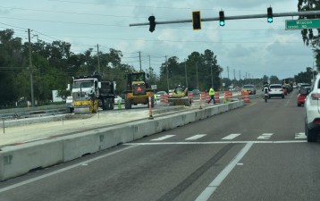 Building roadway base in the median of US 41 (11/4/2021 photo)