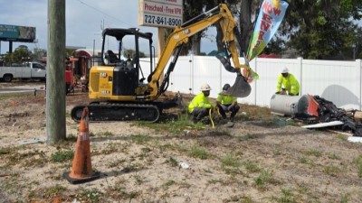 Hoisting pedestrian base (March 2026 photo)