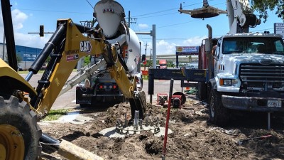 Crews prepare to put beauty ring in place (June 2026 photo)