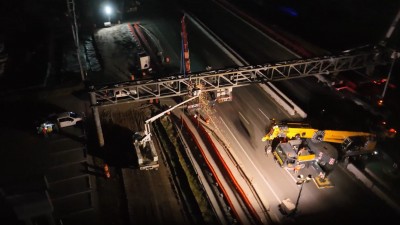 Saw cutting and disassembly of Truss over US 19 south of Northside Drive (February 2026 Photo)