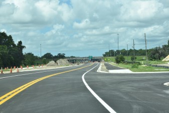 Looking west along the new alignment of County Line Road towards the Suncoast Expressway. (8/27/2021 photo)