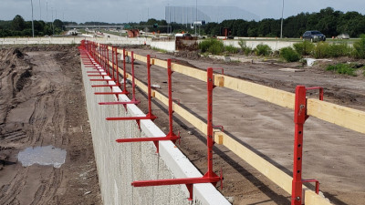 Construction of MSE wall on I-75, north of SR 60 - July 2020