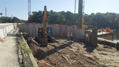 Halls River Bridge Installing Concrete Panels on WB Section of New Bridge October 2018