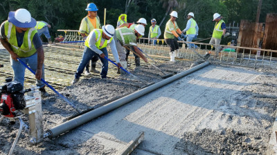 Halls River Bridge Deck Pour May 2019