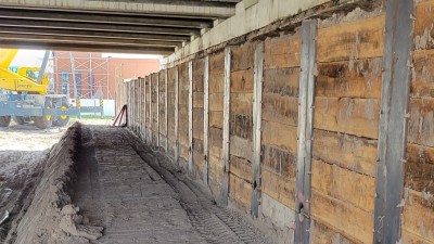 Hillsborough Ave Overpass Lagging Wall Looking East May 2022