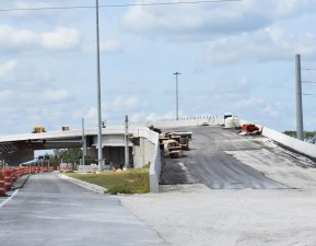 Work is almost complete on the westbound Overpass Road bridge that will carry traffic onto southbound I-75 (10/11/2022 photo)