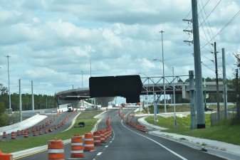Looking east on Overpass Road approaching the soon-to-be-opened interchange at I-75 (10/11/2022 photo)