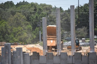 Looking west at construction on the west side of I-75 at Overpass Rd. (7/26/2021 photo)