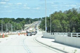 Looking east at traffic on new SR 52, west of Prospect Road (3-31-2023 photo)