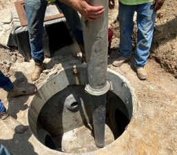 Removing silt from pipes before video inspection (5/14/2022)