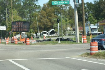 Sign of the times: Drivers should be alert to traffic shifts on US 98, like this area at Rock Ridge Road (3-14-2025 photo)