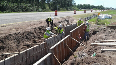 Installation of pier protection wall under I-75 at SR 674 - May 2020
