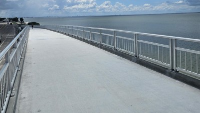 Looking east on new raised trail on the southside of SR 60 now open to pedestrians (May 2026 photo)