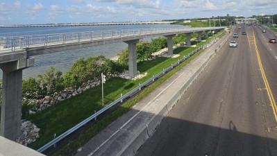 Looking west at the raised pedestrian trail along SR 60 (July 2026 photo)