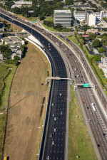 Looking west at I-275 towards West Shore Boulevard. Northbound I-275 is on the left. (October 15, 2020 photo)