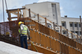 Wall construction between the northbound I-275 travel lanes and the West Shore Blvd. entrance ramp (July 2, 2020 photo)