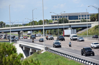 In the middle left, you can see two lanes of traffic entering from eastbound SR 60 now flow into separate lanes, with no need to merge. (August 7, 2020 photo)