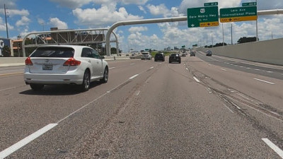 The lanes to the right are new auxiliary lanes to help traffic flow onto northbound I-275 from West Shore Boulevard and exit to Lois Avenue (August 7, 2020 photo)