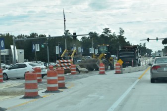 Roadway reconstruction in the US 41 median (11/4/2021 photo)
