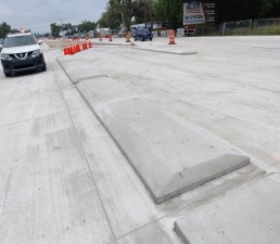 New US 41 concrete roadway and traffic separator (May 2022 photo)