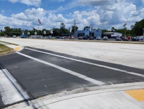 Completed asphalt turnout onto the new concrete section of US 41 (May 2022 photo)
