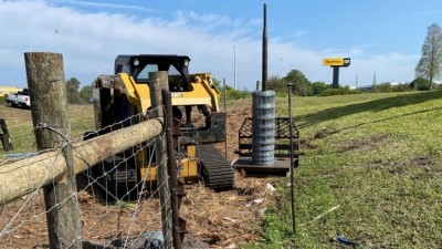 Placing sod along southbound I-75 median (March 2021)