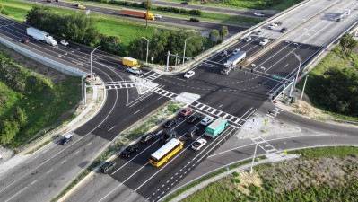 New traffic signals at I-4 and Mango Road (Exit 10) looking north of the interchange (Photo June 2026)