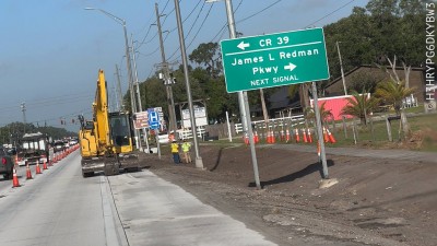 Image showing crews preparing ditch for sod installation along eastbound SR 60 before SR 39 (Photo April 2026)