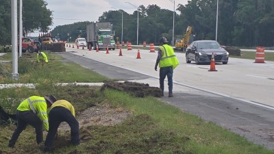 Image showing crews laying sod along SR 60 (eastbound) approaching SR 39 (Photo May 2026)