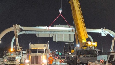 Image showing new overhead signs being installed on westbound I-4 before the interchange (Photo April 2026)