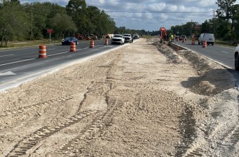 Looking north at turn lane widening construction in the US 19 median (April 28, 2022 photo)