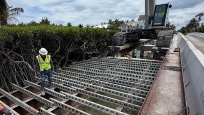 Crews install bridge fasten support (April 2026 photo)