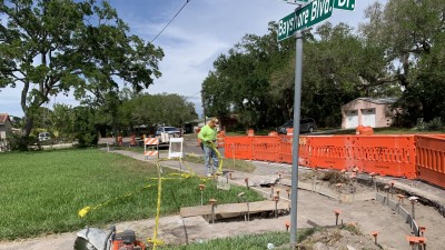 Crews form curbs along Bayshore Blvd (March 2026 photo)