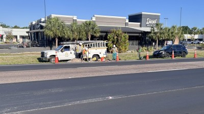 Crews perform signal work along southbound US 19 (April 2026 Photo)