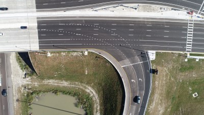 Looking down on the intersection of the northbound I-275/I-75 exit ramp at westbound SR 56 (10/31/2022 photo)